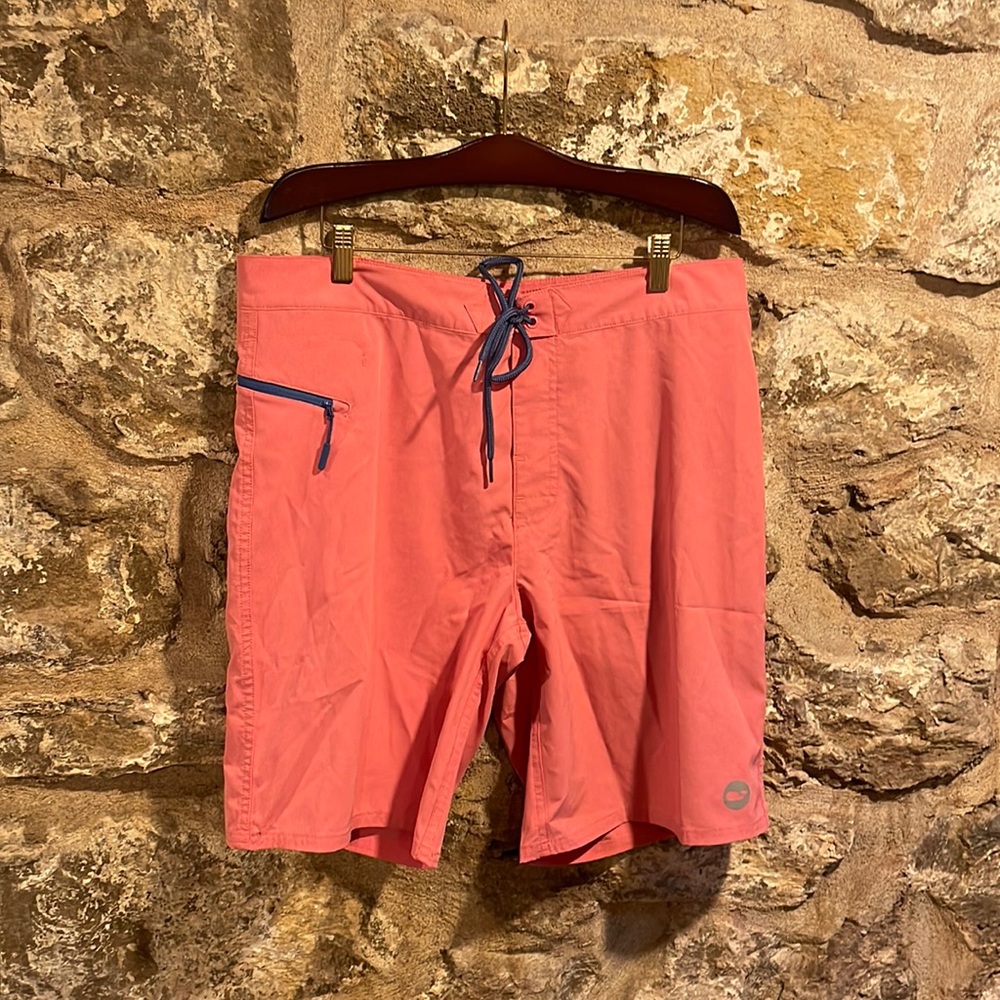 Vineyard vines swim trunks